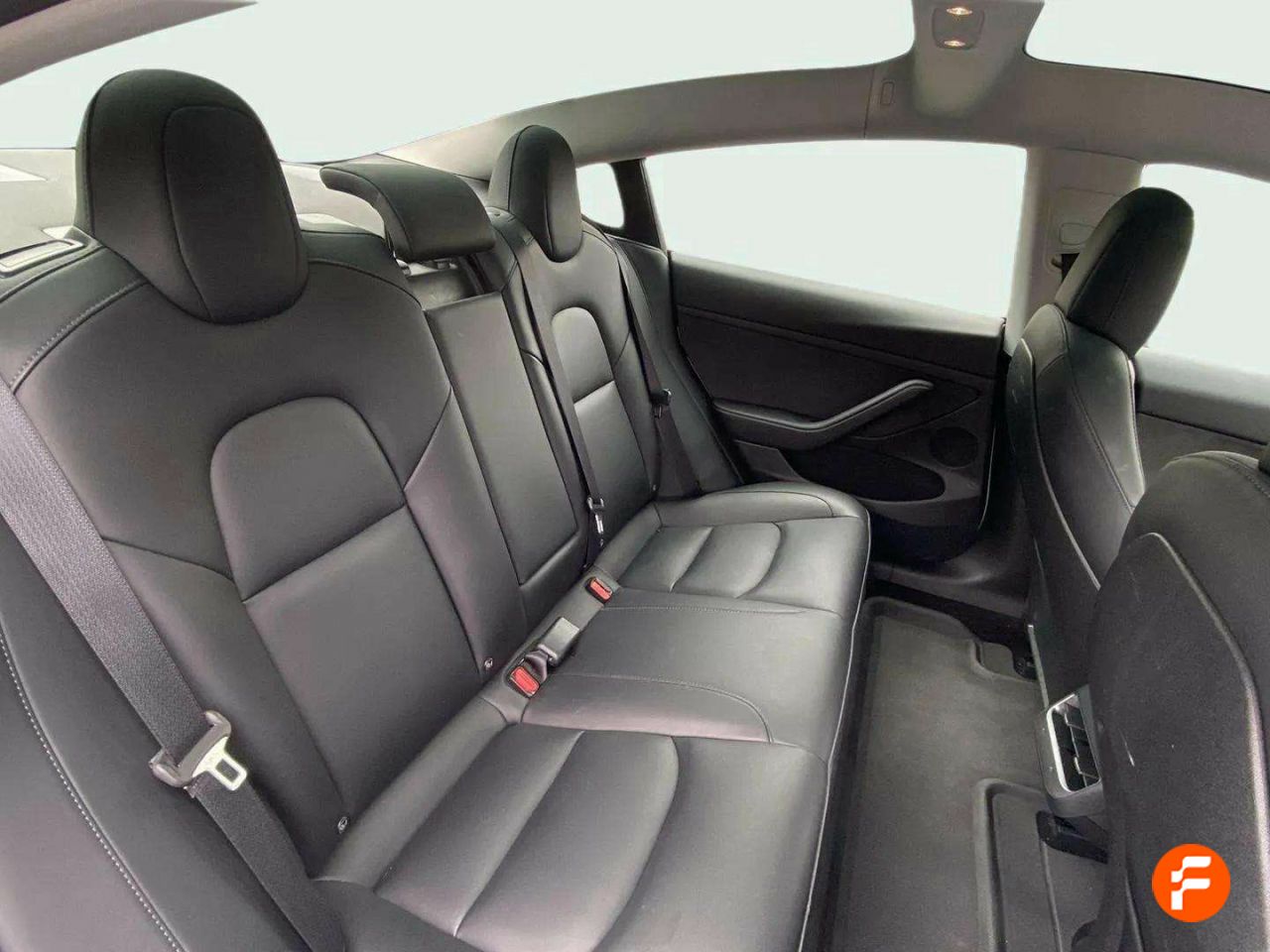 Foto Tesla Model 3 35