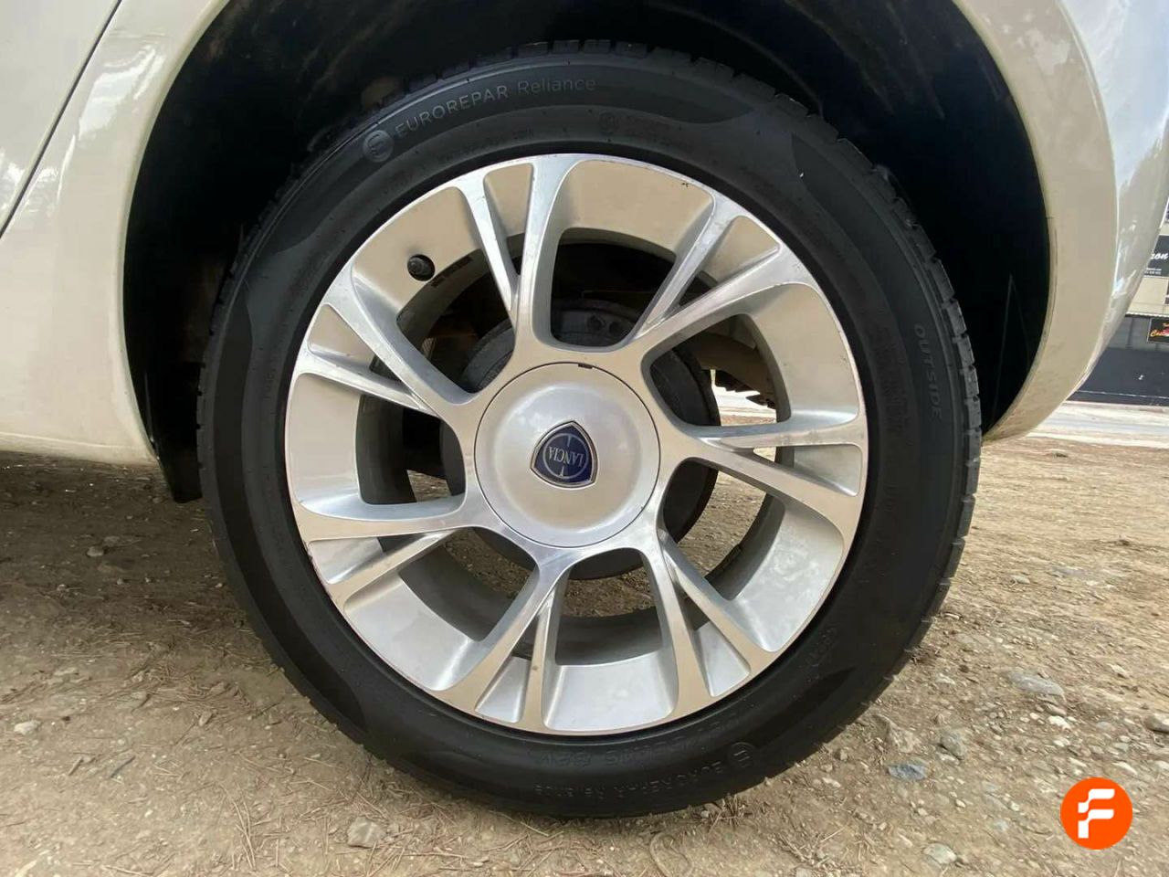 Foto Lancia Ypsilon 17