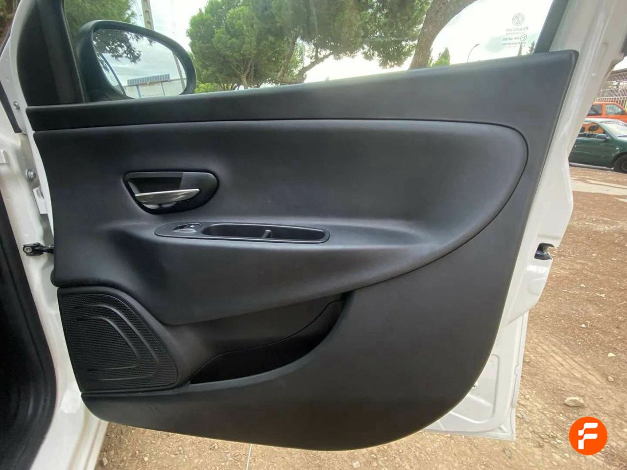 Foto Lancia Ypsilon 22