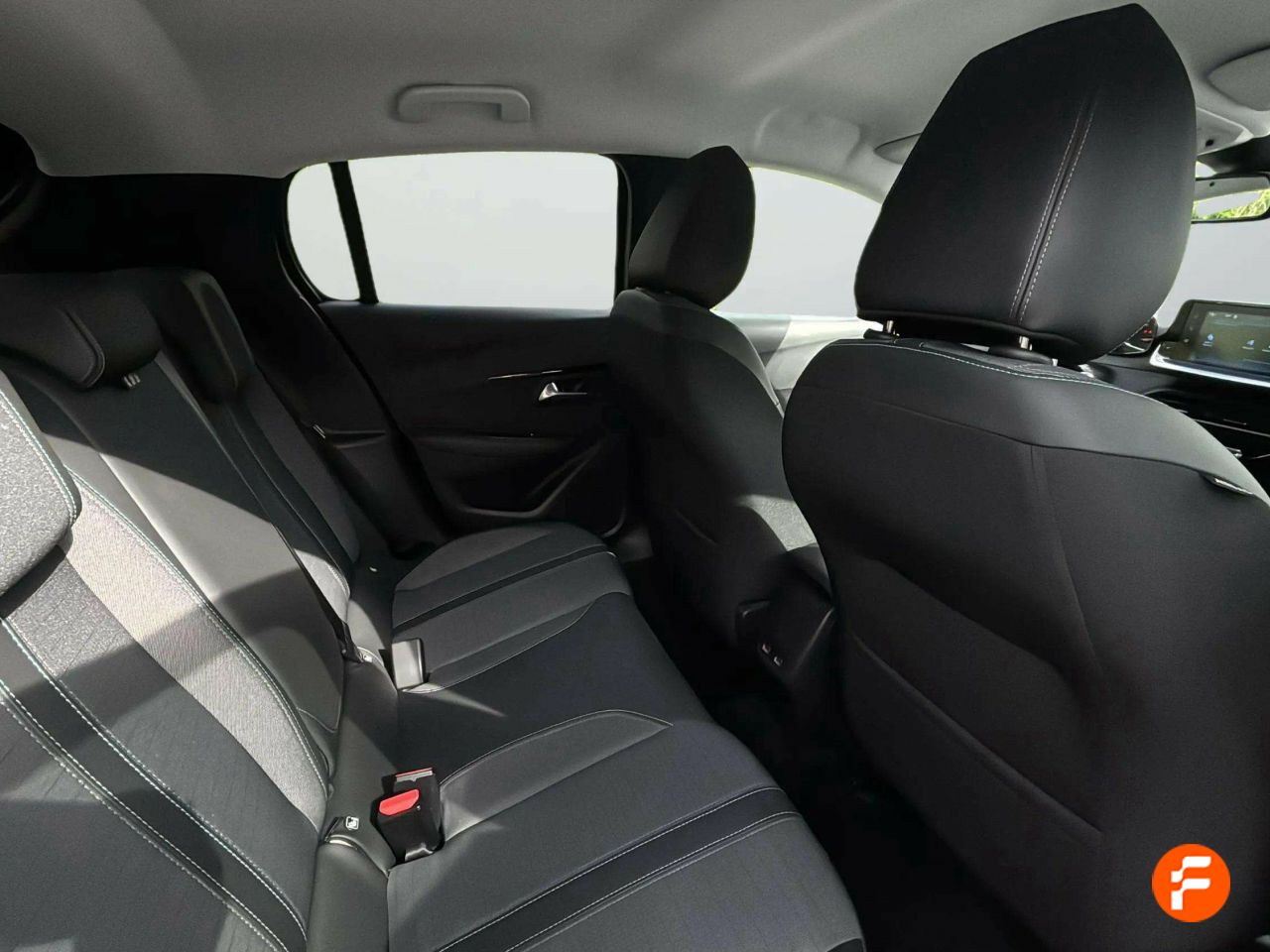 Foto Peugeot 208 19