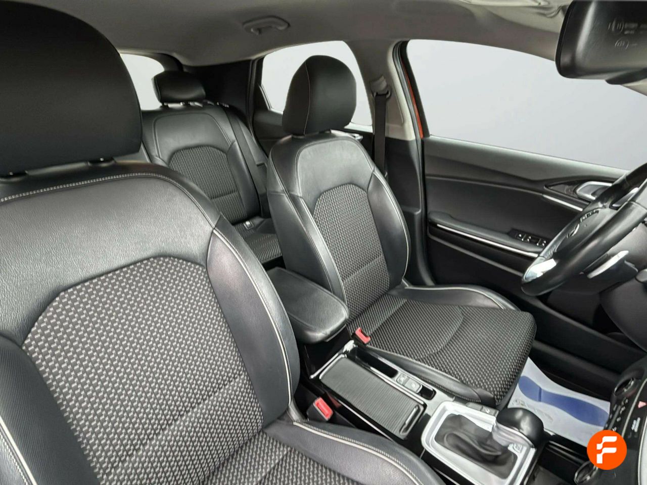 Foto Kia XCeed 17