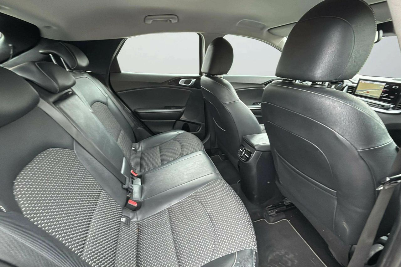 Foto Kia XCeed 19