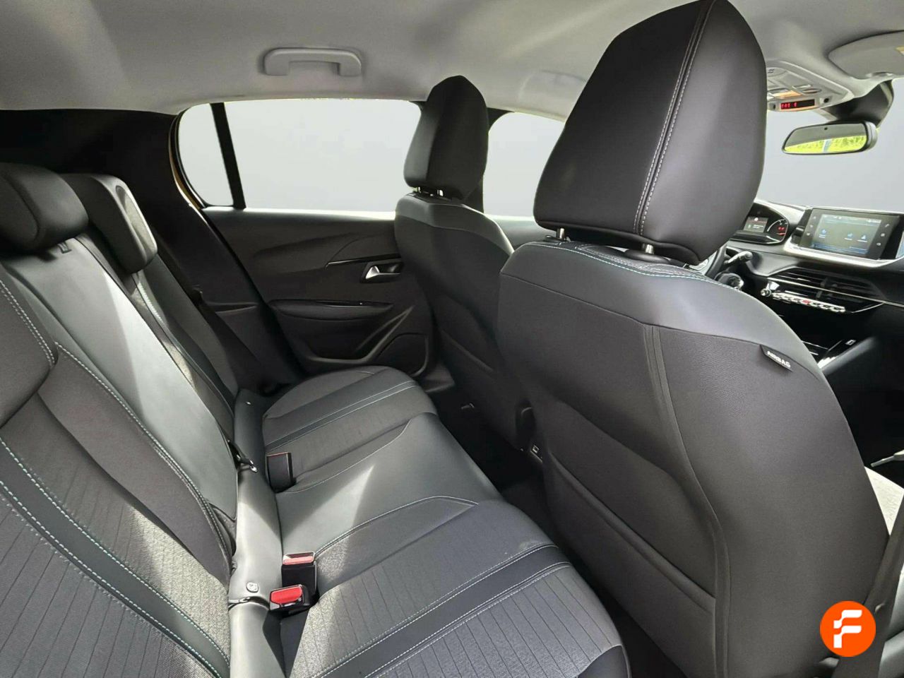 Foto Peugeot 208 18