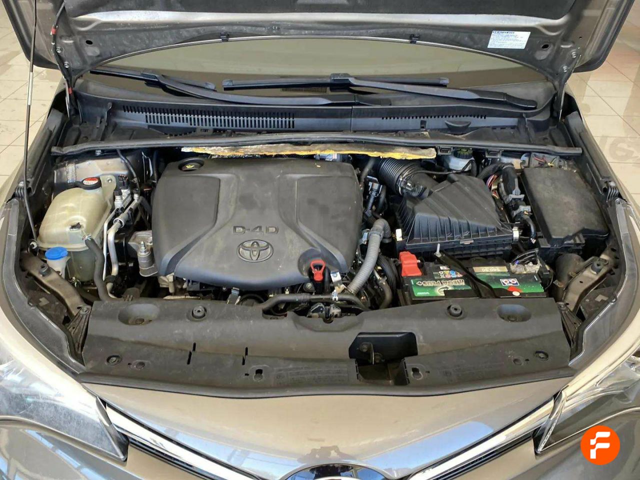 Foto Toyota Avensis 16