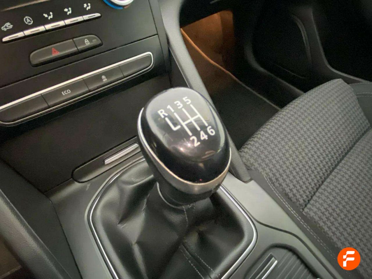 Foto Renault Talisman 17