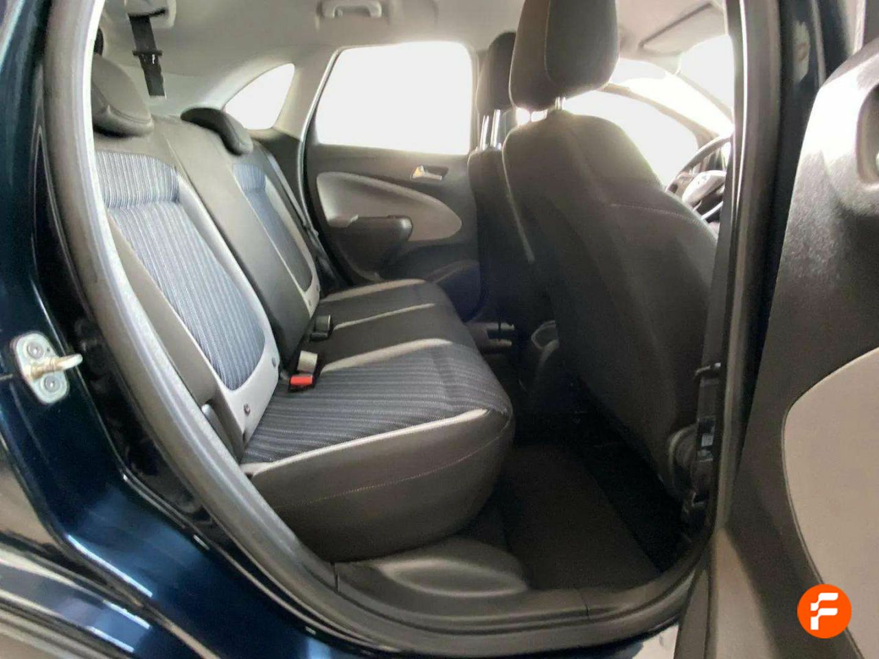 Foto Opel Crossland X 13