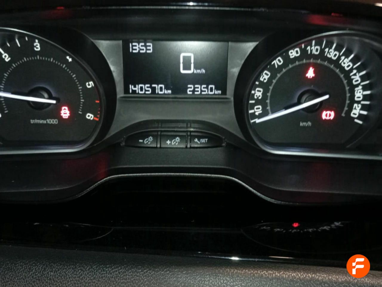 Foto Peugeot 208 8