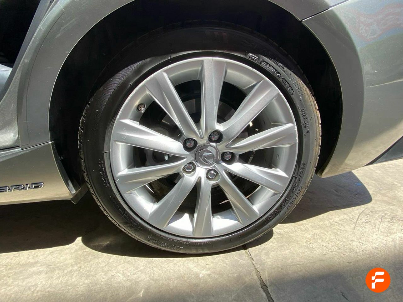 Foto Lexus IS 15