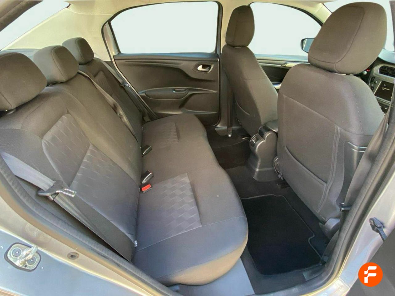 Foto Citroën C-Elysèe 11