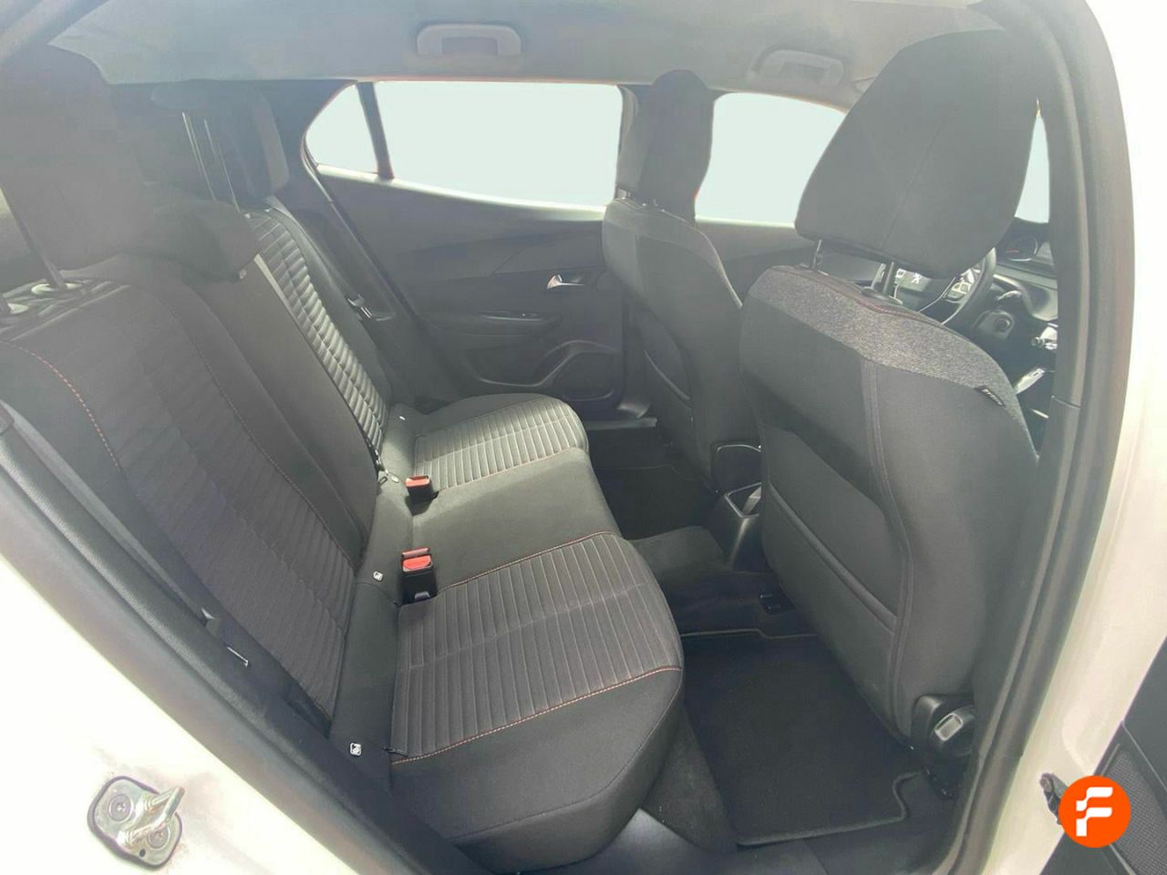 Foto Peugeot 2008 11