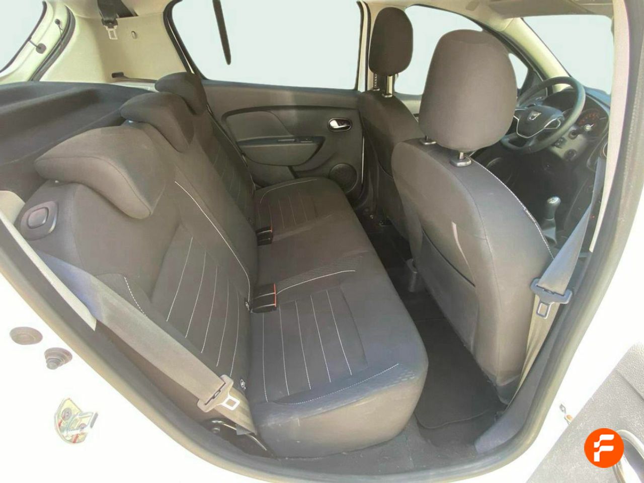 Foto Dacia Sandero 11