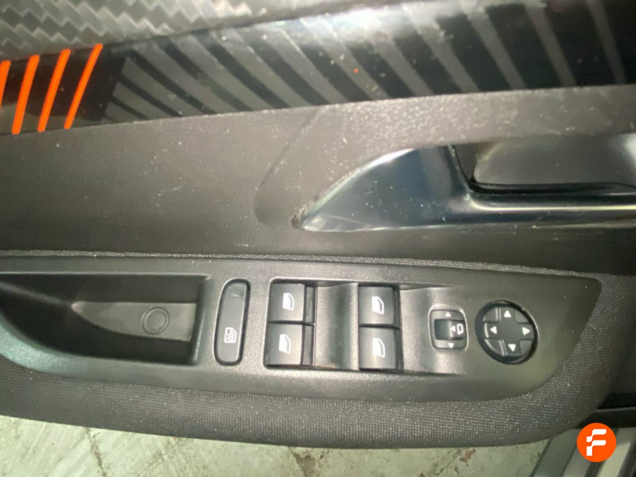 Foto Peugeot 208 15