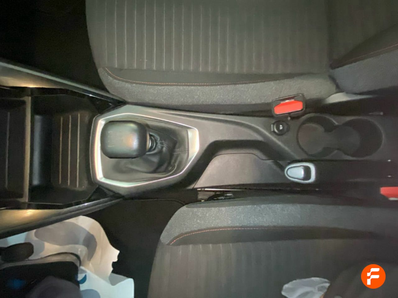 Foto Peugeot 208 16
