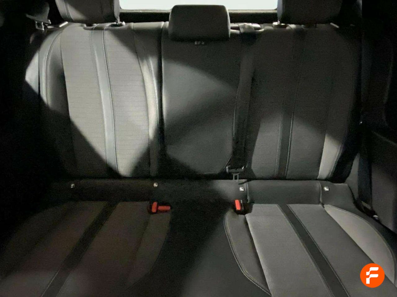 Foto Peugeot 208 16
