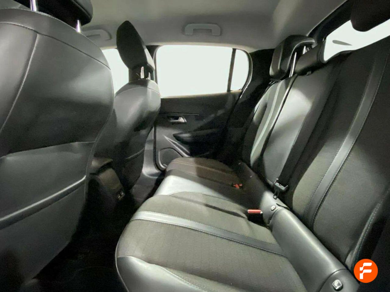 Foto Peugeot 208 17