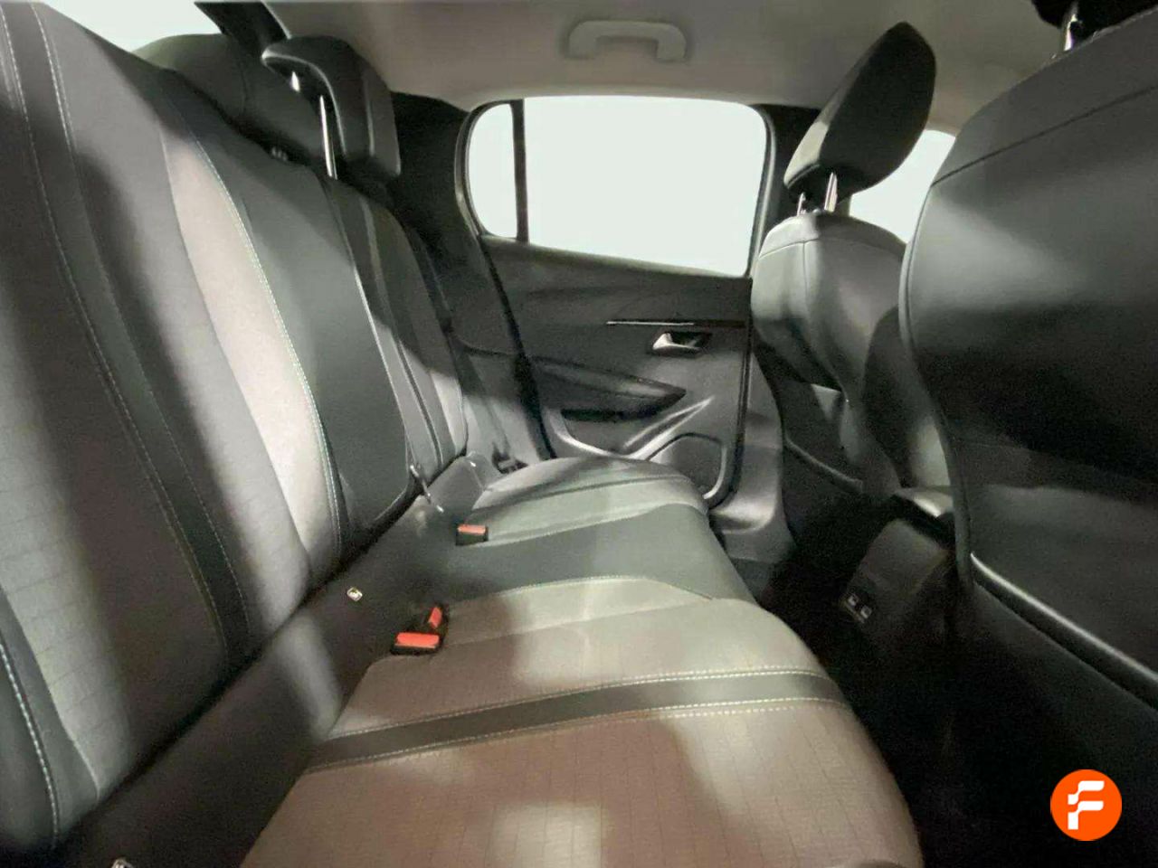 Foto Peugeot 208 18