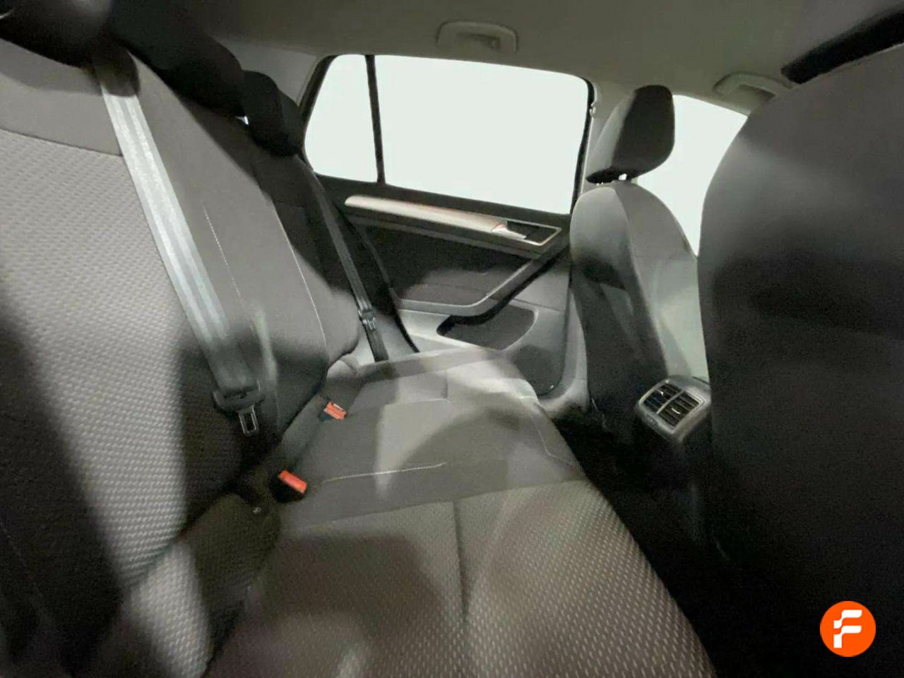 Foto Volkswagen Golf 18