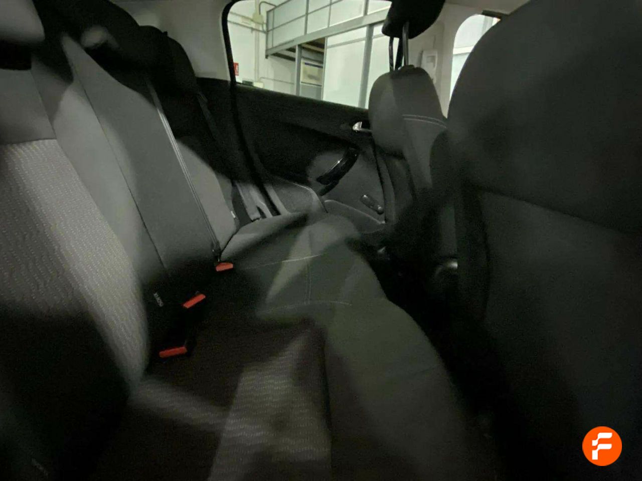 Foto Peugeot 208 18