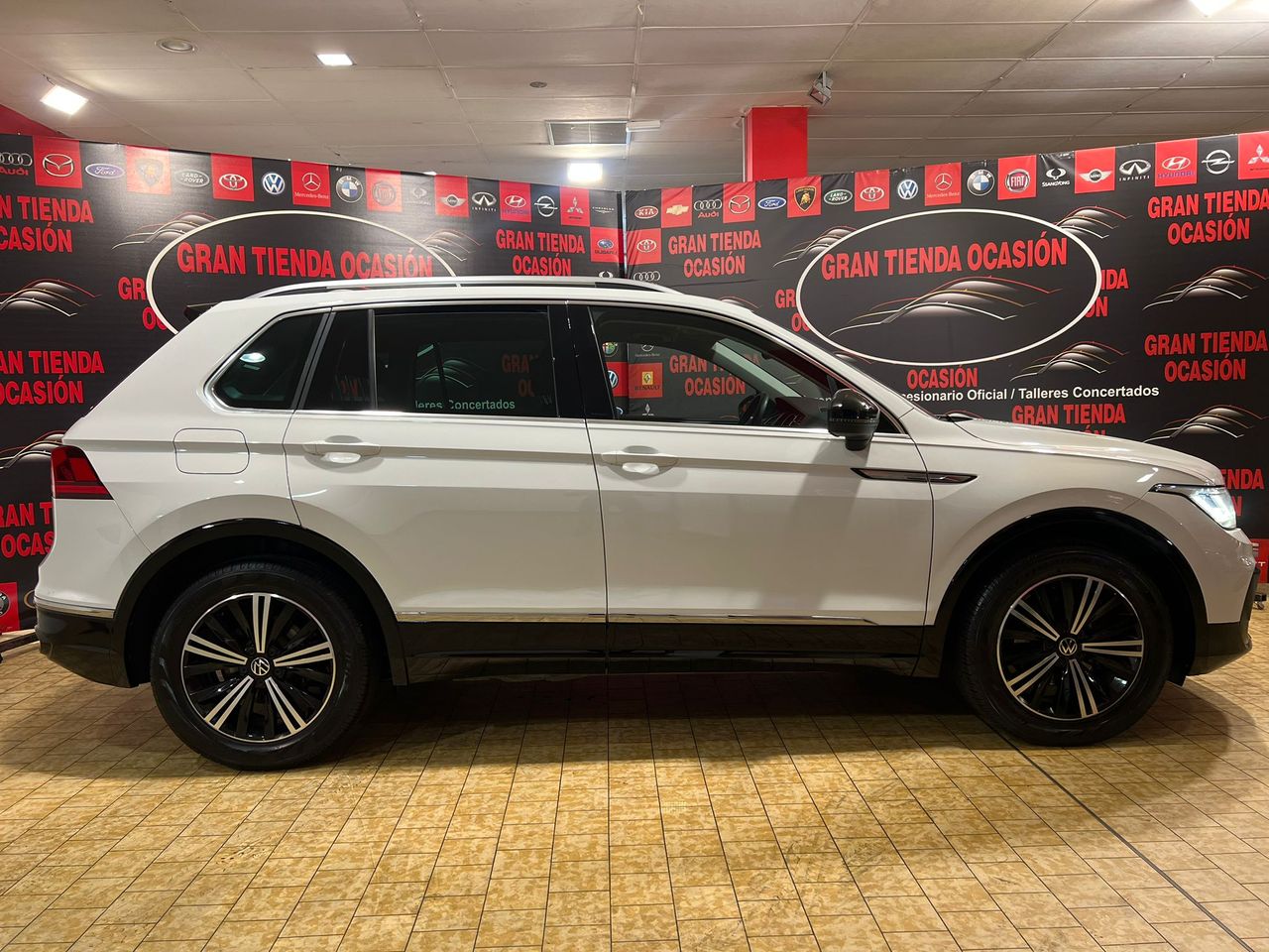 Foto Volkswagen Tiguan 16