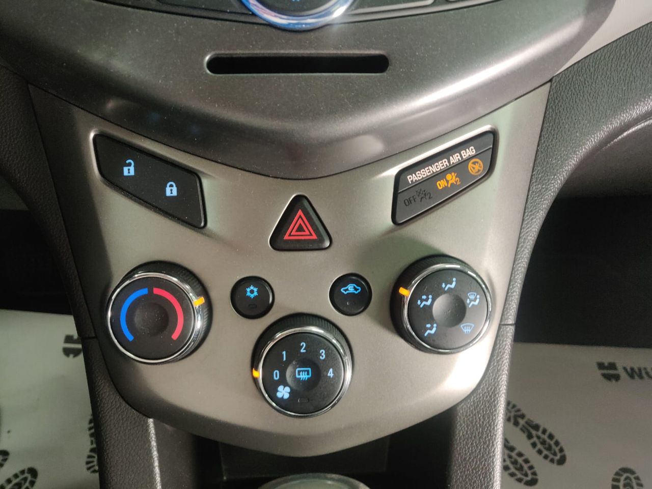 Foto Chevrolet Aveo 16