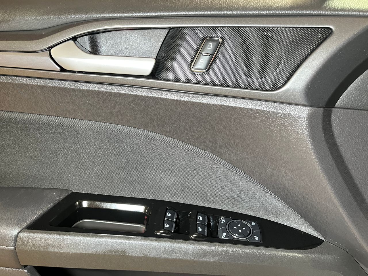 Foto Ford Mondeo 27