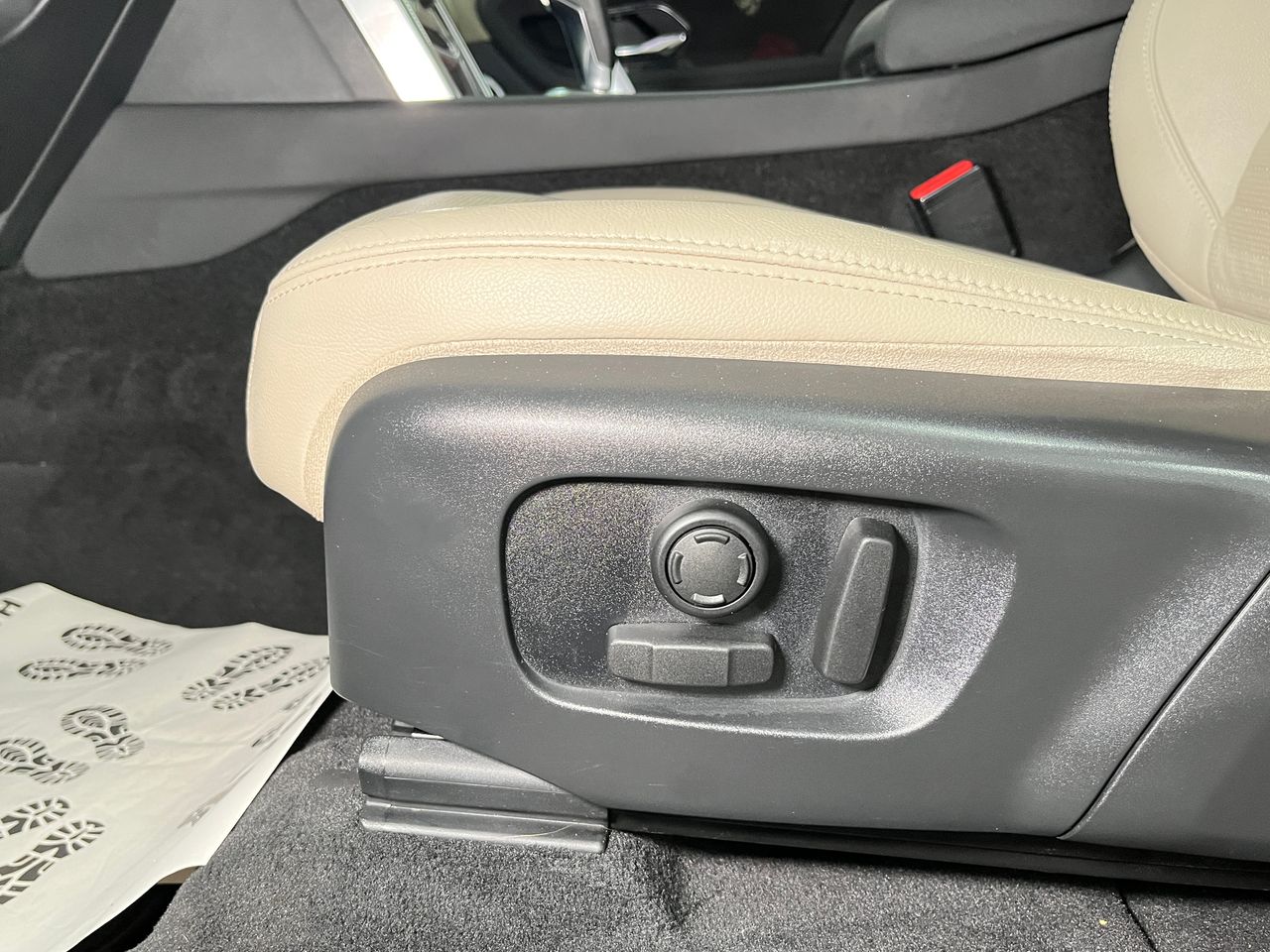 Foto Land-Rover Discovery Sport 24