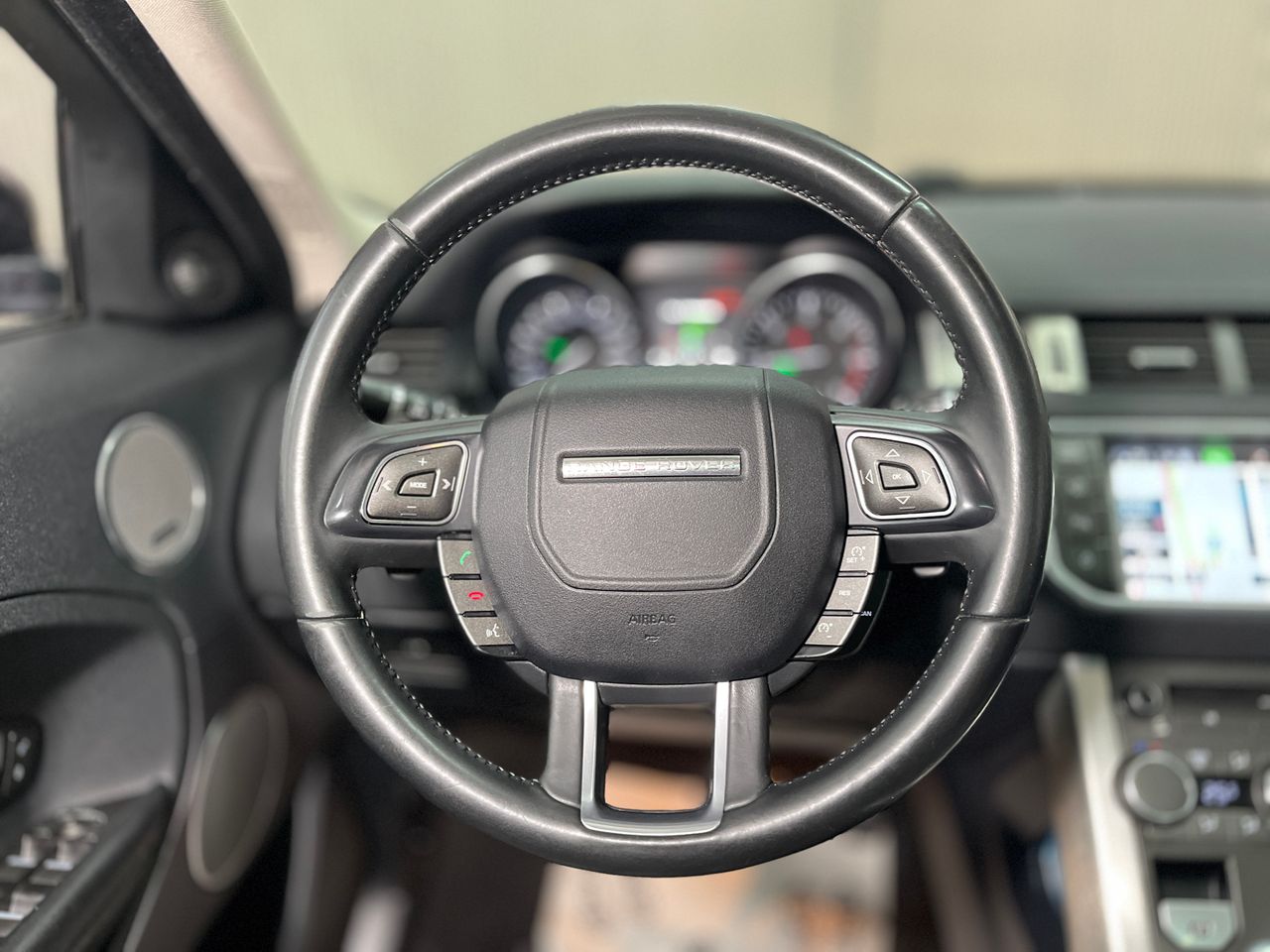 Foto Land-Rover Range Rover Evoque 15