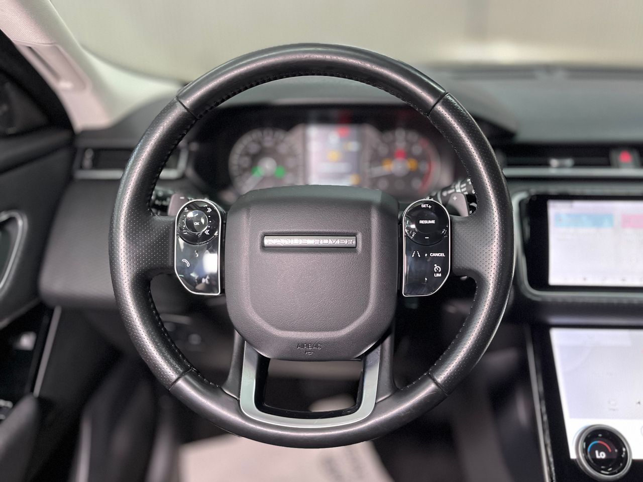 Foto Land-Rover Range Rover Velar 15