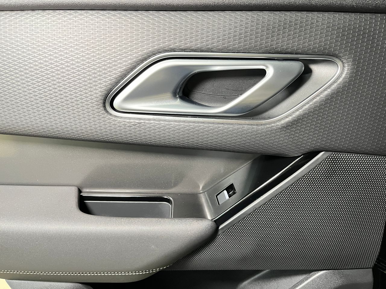 Foto Land-Rover Range Rover Velar 27
