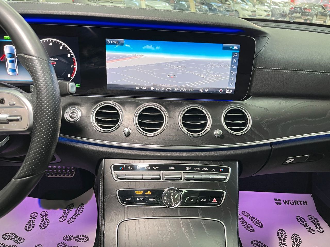 Foto Mercedes-Benz Clase E 18
