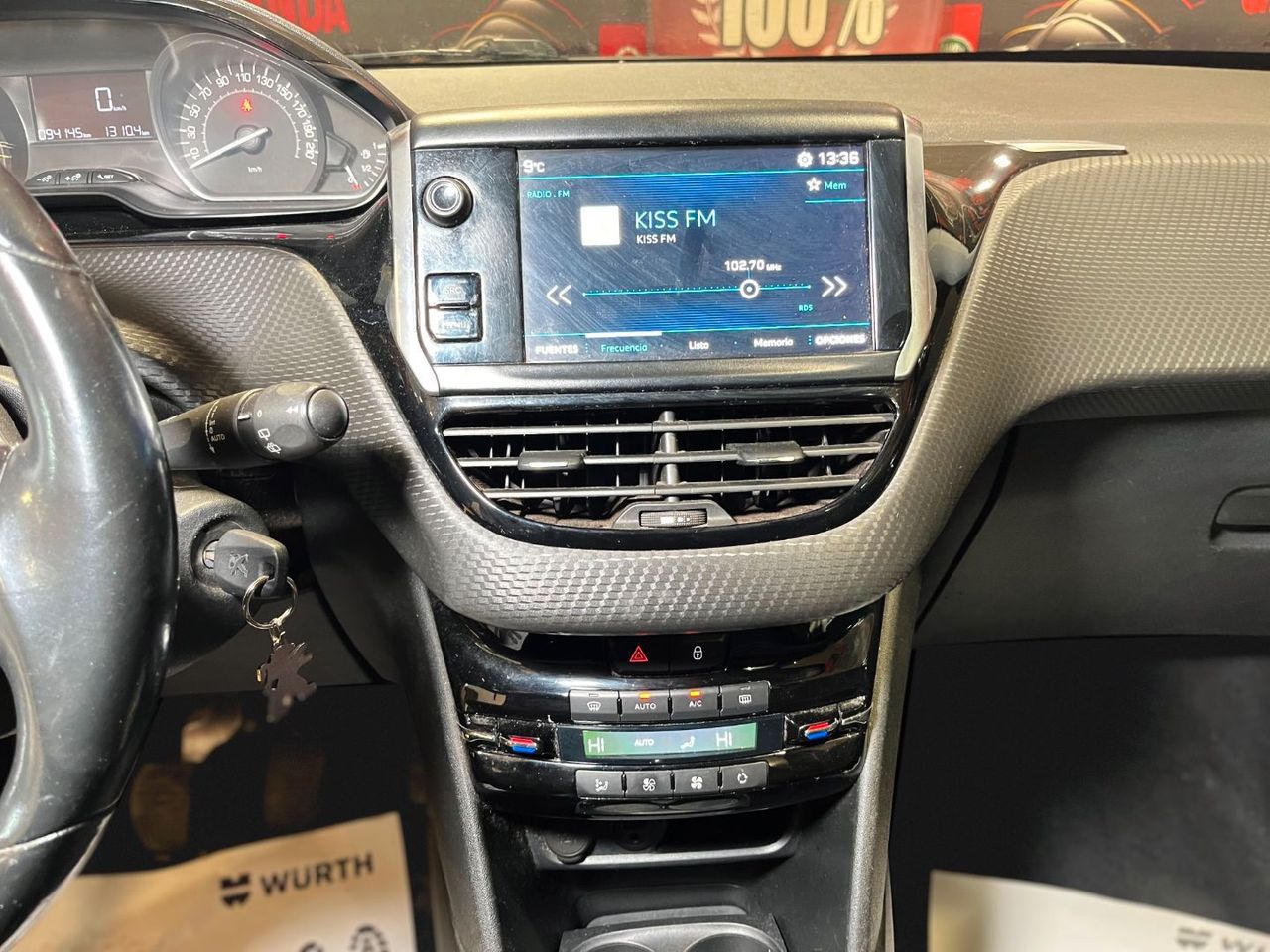Foto Peugeot 208 19