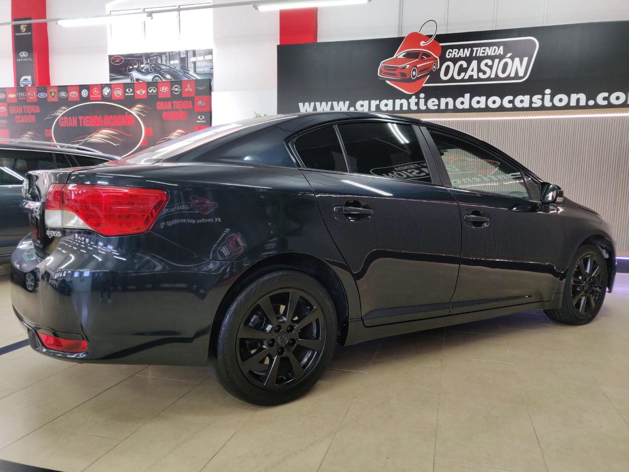 Foto Toyota Avensis 9