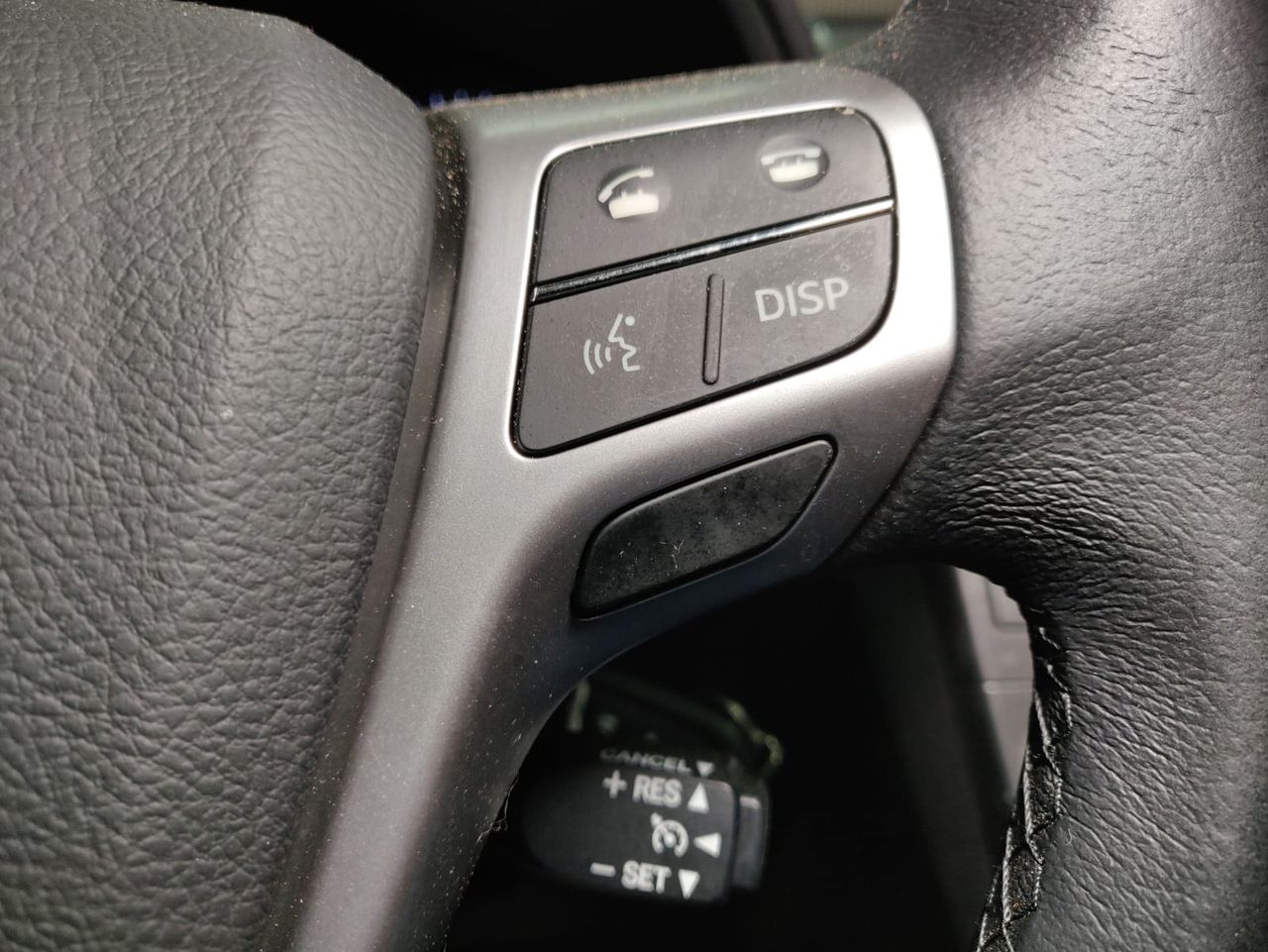 Foto Toyota Avensis 16