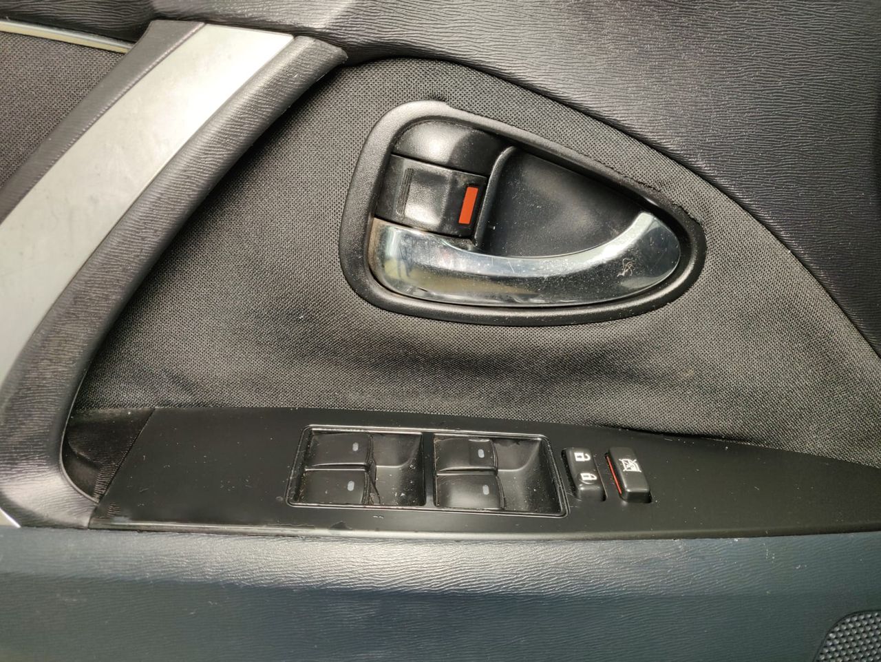 Foto Toyota Avensis 23