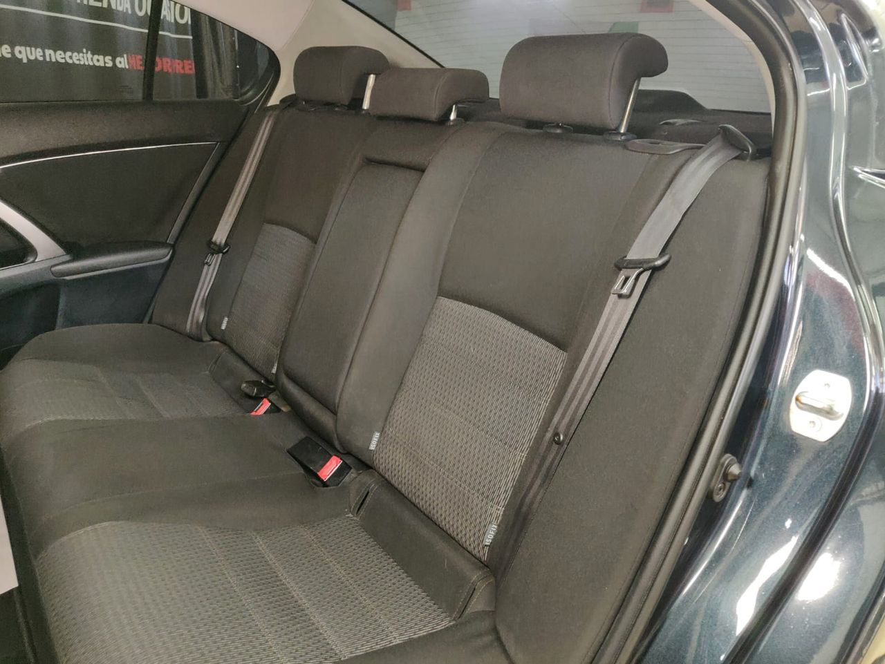 Foto Toyota Avensis 24