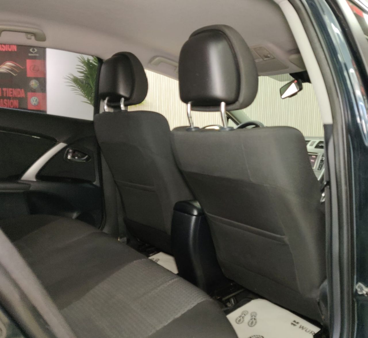 Foto Toyota Avensis 26