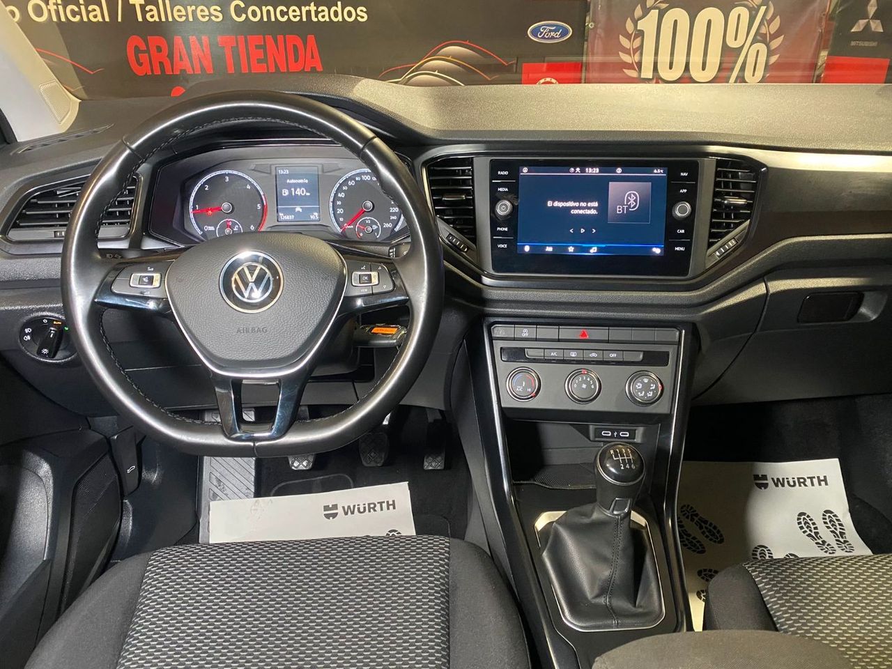 Foto Volkswagen T-Roc 13