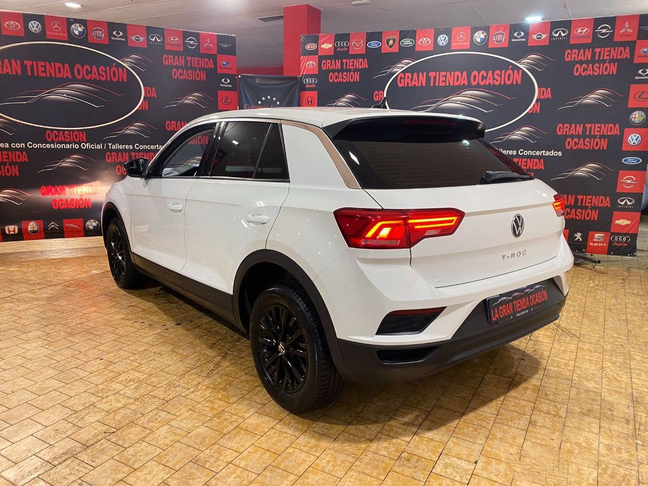 Foto Volkswagen T-Roc 4