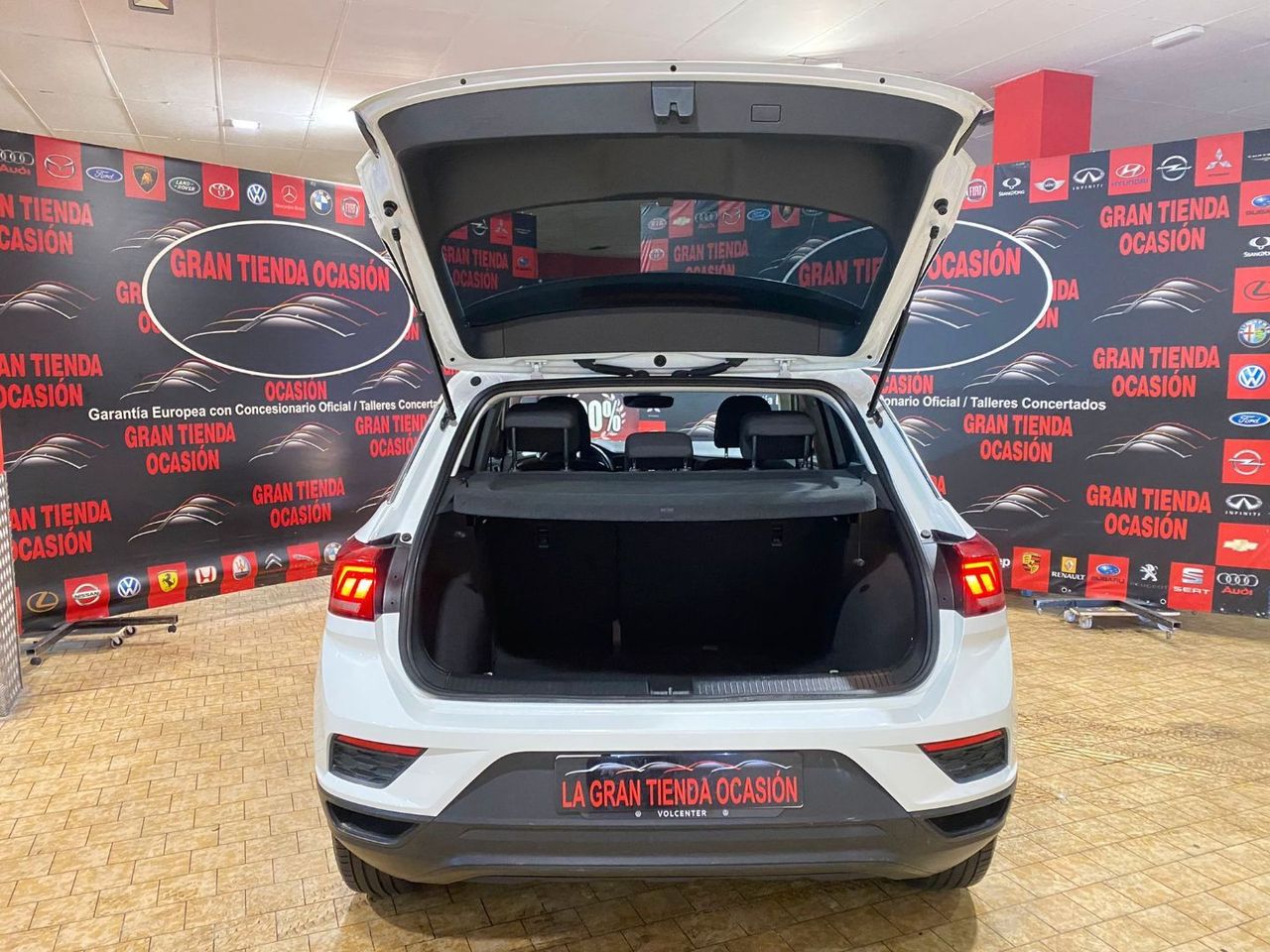 Foto Volkswagen T-Roc 6