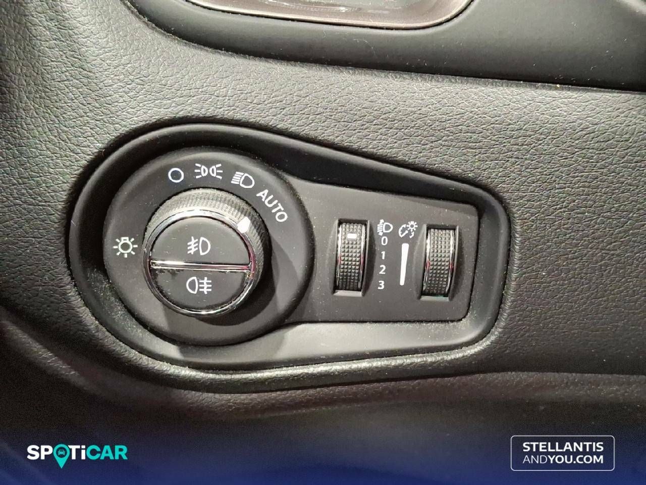 Foto Jeep Renegade 15