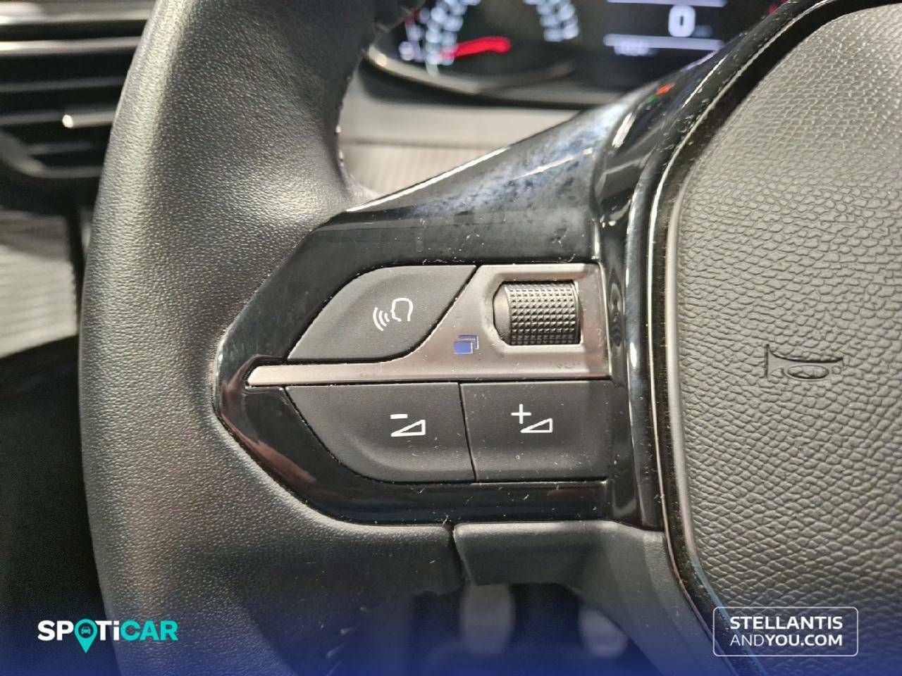 Foto Peugeot 208 13