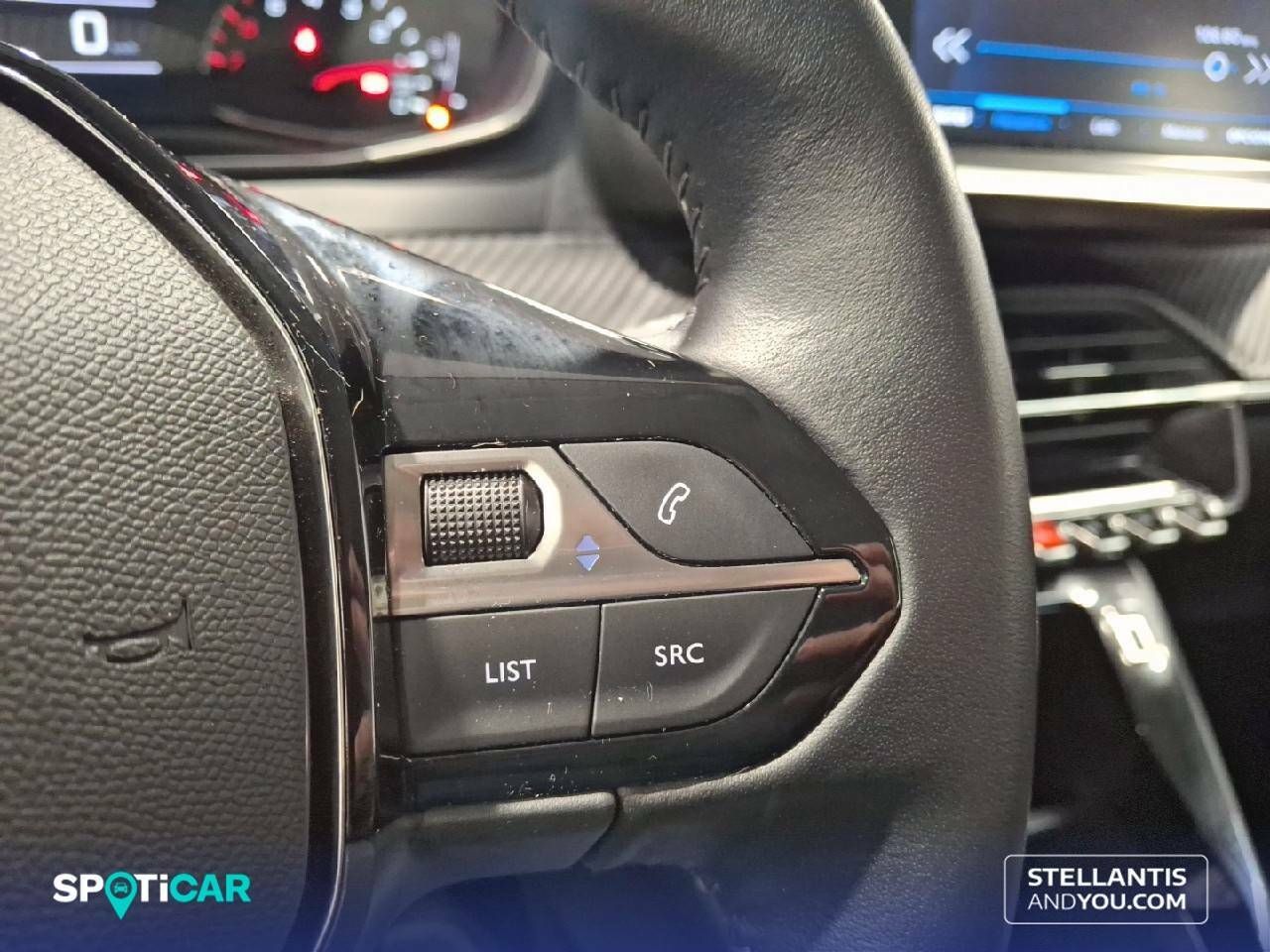 Foto Peugeot 208 14