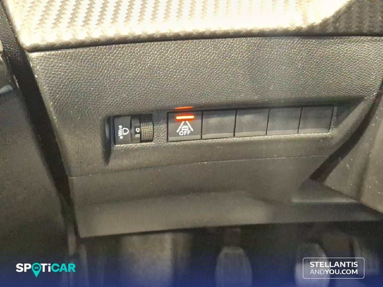 Foto Peugeot 208 16