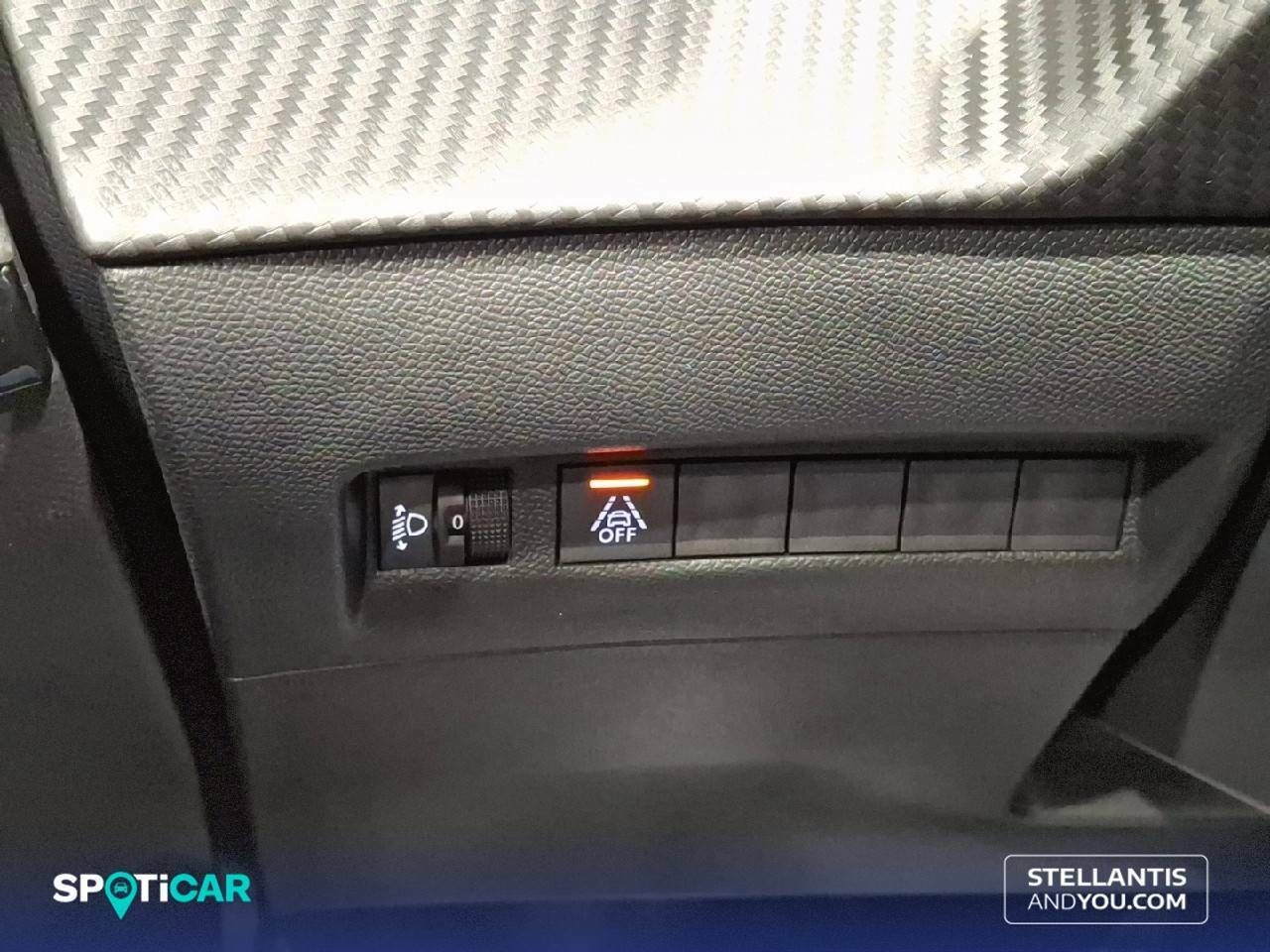 Foto Peugeot 208 16