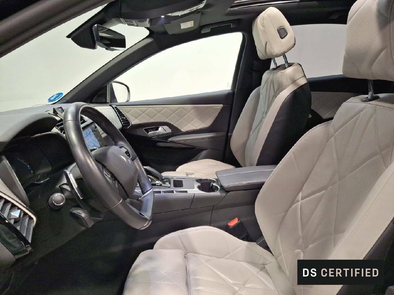 Foto DS Automobiles DS 7 9