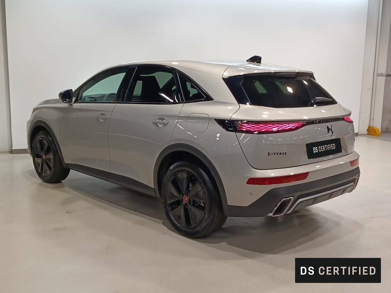 Foto DS Automobiles DS 7 7