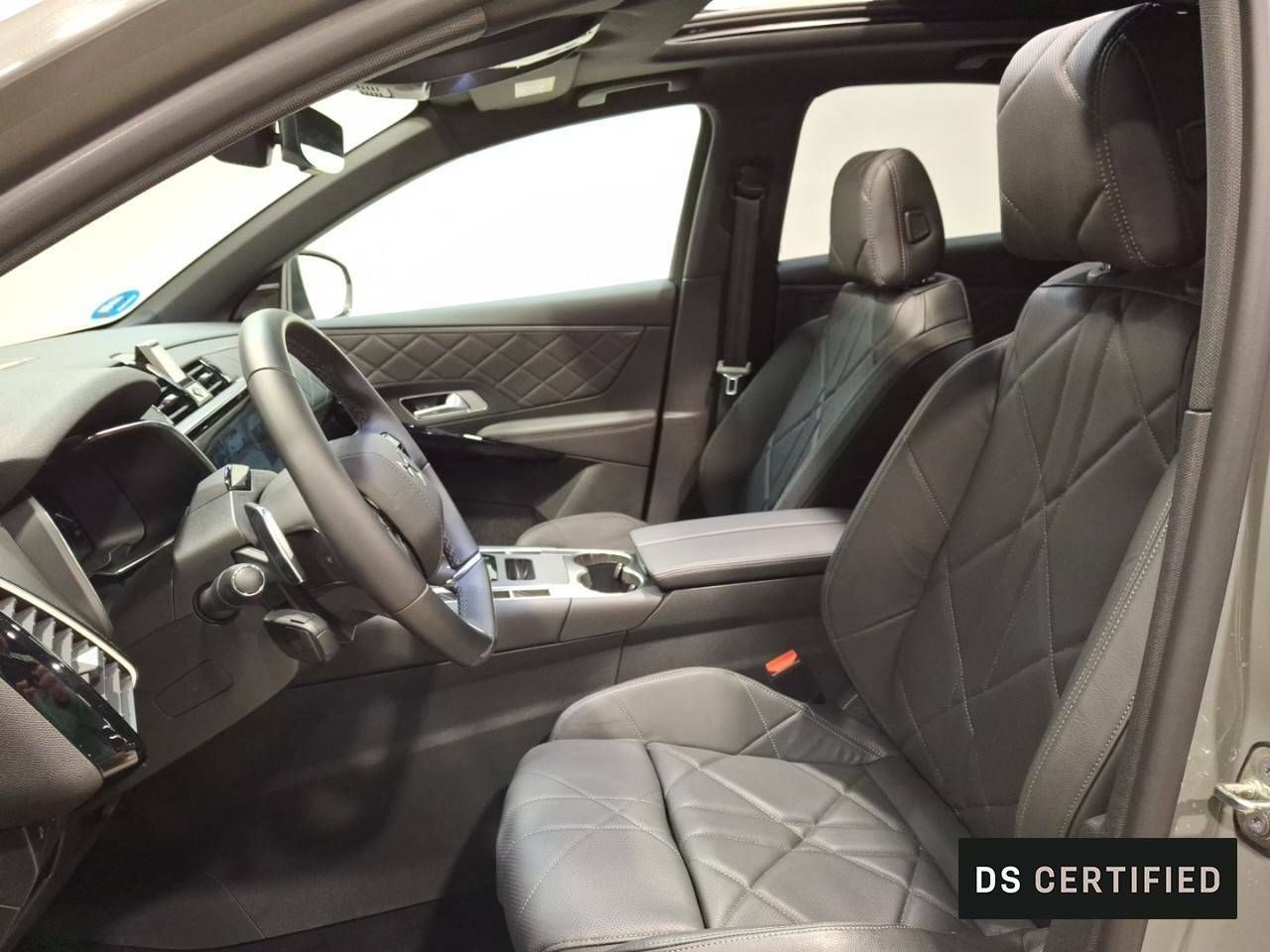 Foto DS Automobiles DS 7 9