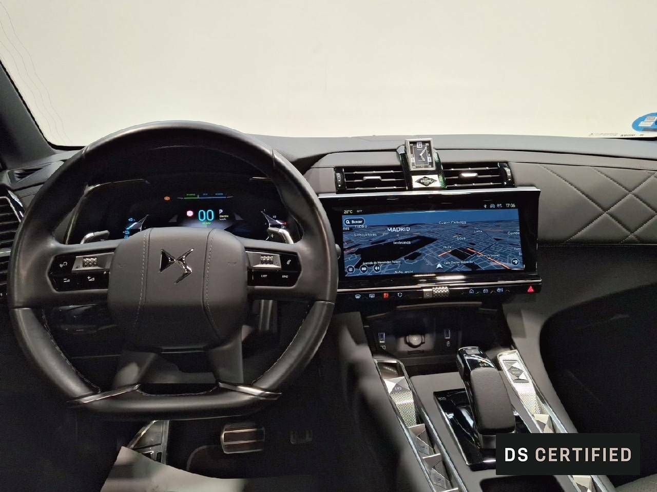 Foto DS Automobiles DS 7 8