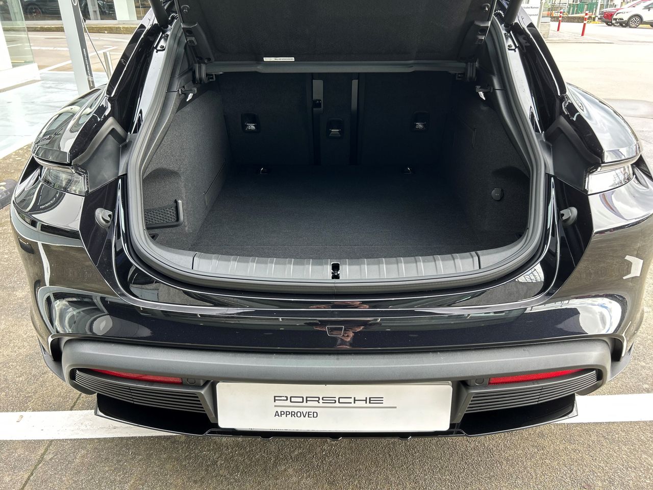 Foto Porsche Taycan 38