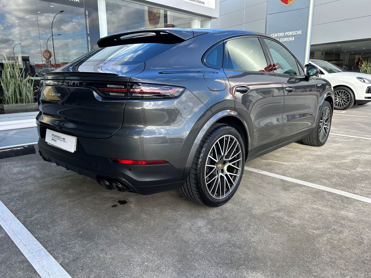 Foto Porsche Cayenne Coupe 3